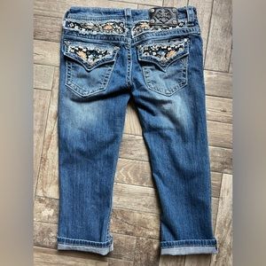 Miss Me LowRise Signature Cuffed Capri Jeans Style JP7523P Color Med174 Like New